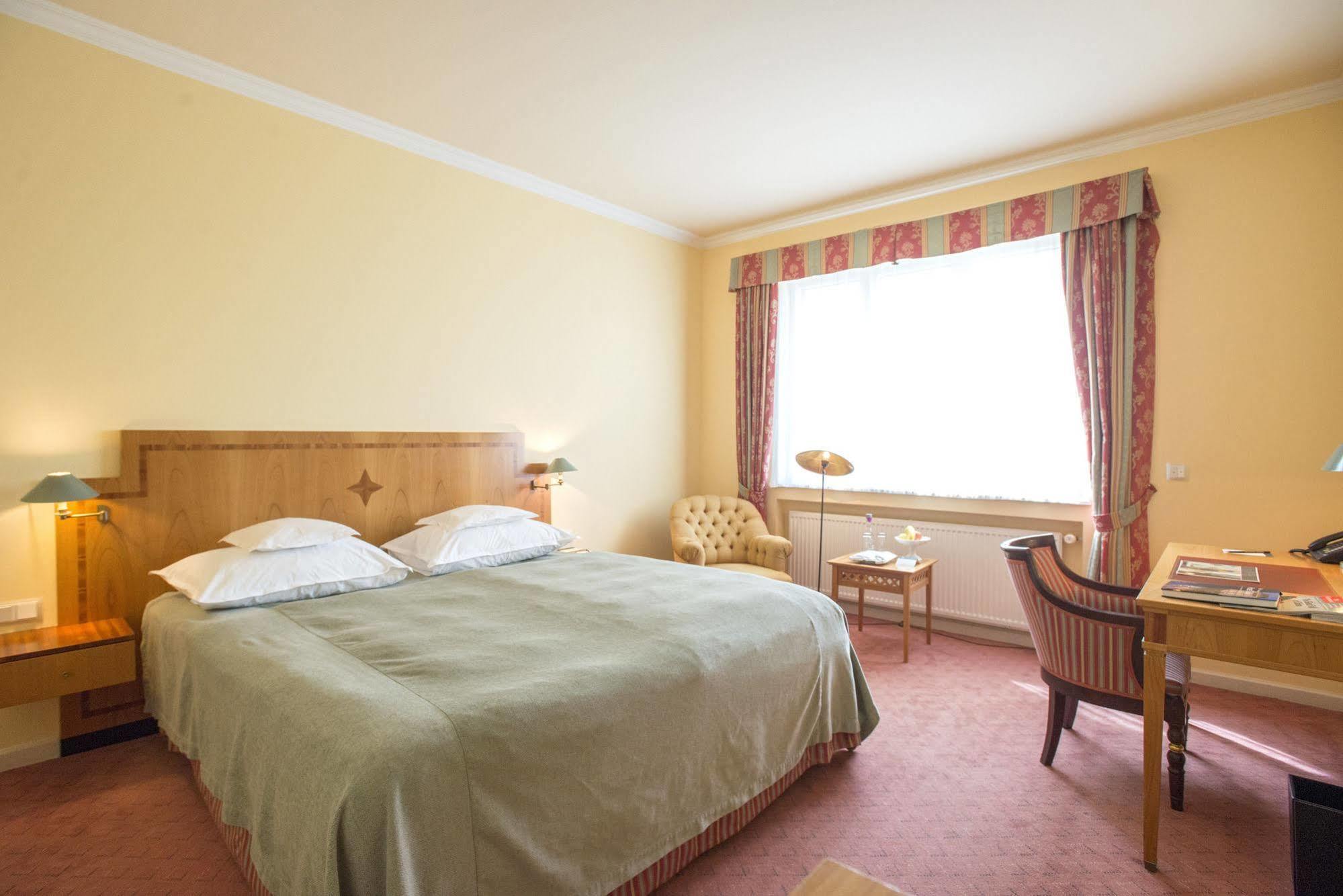 Grandhotel Hessischer Hof - Hotel Frankfurt Frankfurt am Main Bagian luar foto